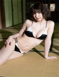 美女洗澡裸露双乳挤奶视频网站-521av