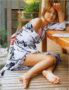 男生和女生在一起切磋-美山兰子