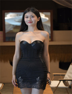 裸体大乳女做爰-日本三级精品
