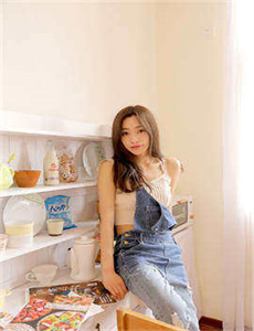 辻井美穂-在厨房迈开腿打扑克又疼又叫