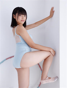 韩国18禁床震吃胸喝奶视频-美女汉服应聘空姐